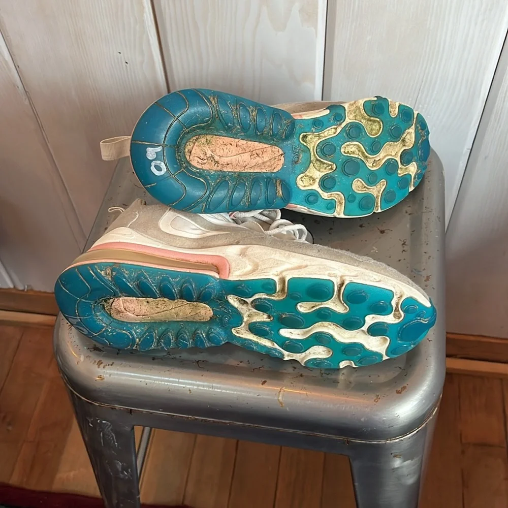 Nike Air 270 React Women’s Size 7 - Picture 6 of 6